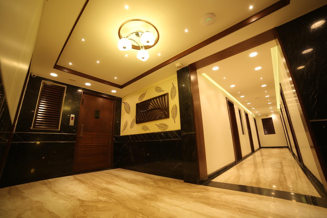 Hotel Grand Pragati Surate Extérieur photo