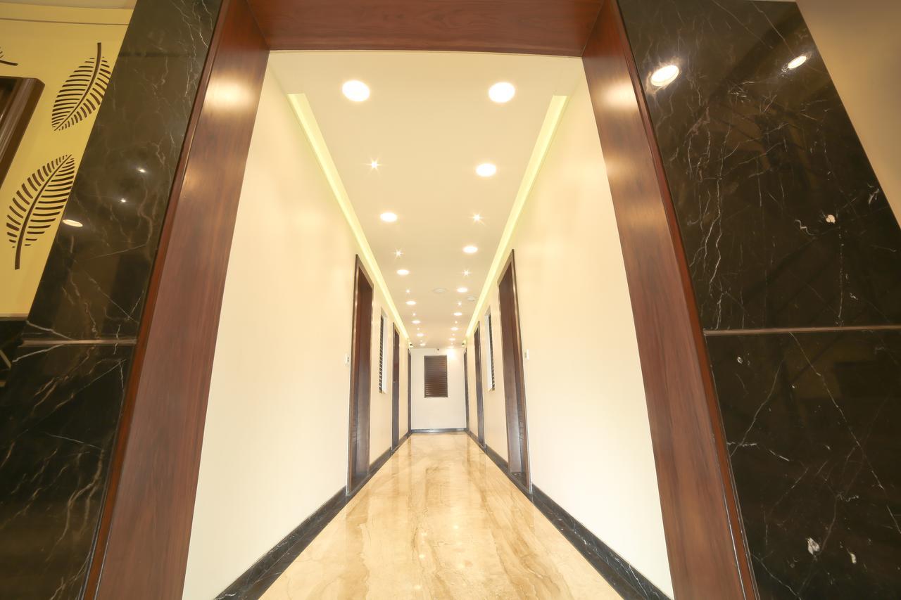 Hotel Grand Pragati Surate Extérieur photo